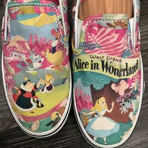 Alice in wonderland Disney Vans